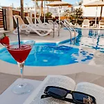 فندق Absolute 4*