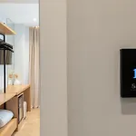 Absolute فندق 4*